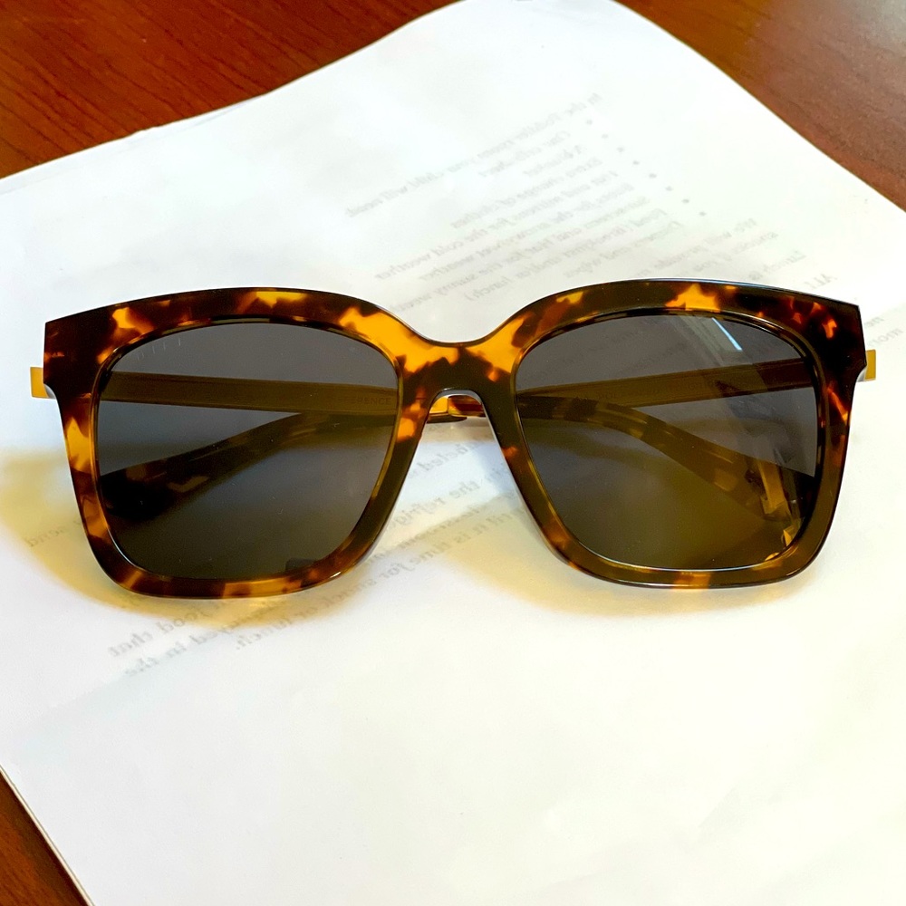Diff Eyewear Bella Tortoise Grey Polarized Sunglasses